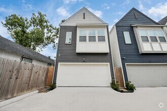 Building Photo - 308 Neyland St