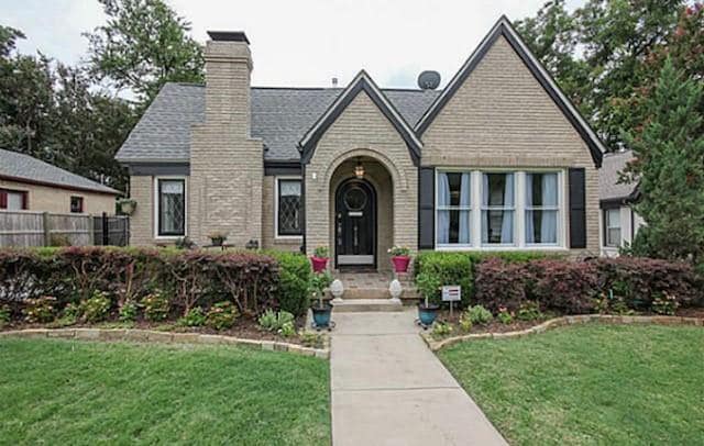 Primary Photo - 6128 Prospect Ave