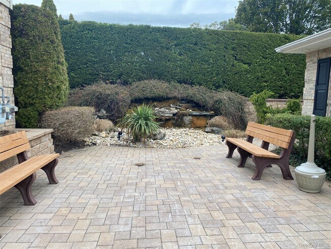 Foto del edificio - 7 Dominick Ct