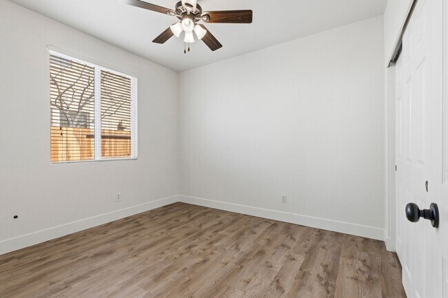 Building Photo - 1292 Paseo Belleza