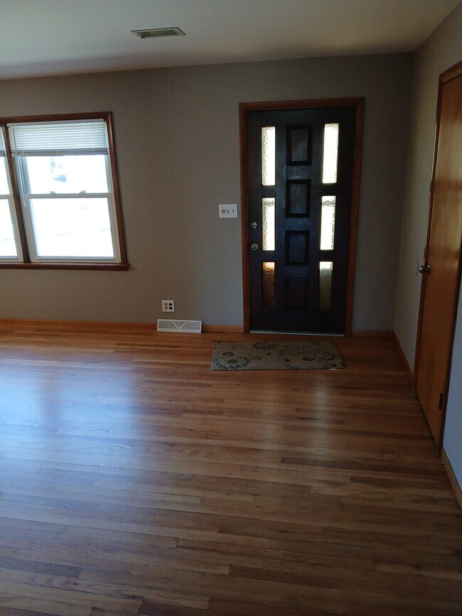 Foto del edificio - 7430 NW Locust Dr