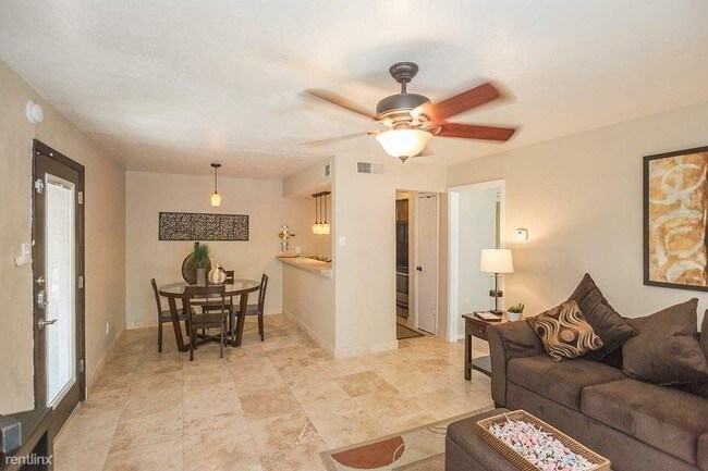 Foto del edificio - 6466 Ridgecrest Rd