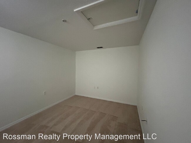 Building Photo - 2 br, 2.5 bath House - 9410 Ivy Brook Run ...