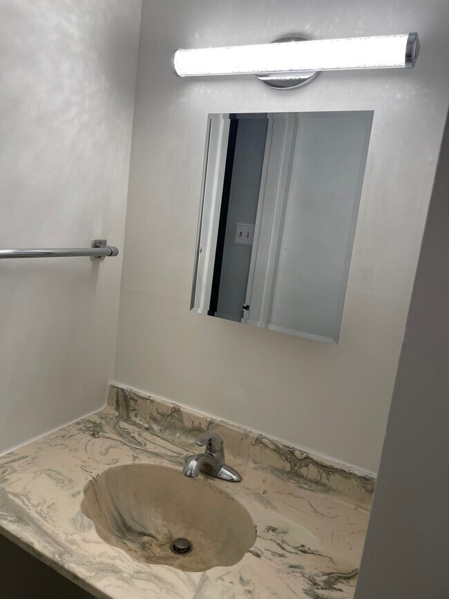 Extra Vanity - 10119 Prince Pl