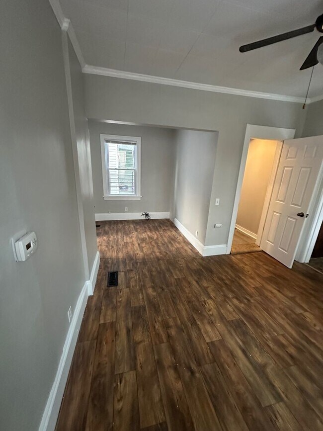 Foto del edificio - 684 W Broad St