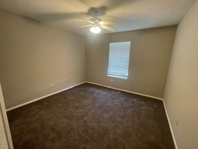 Foto del edificio - Convenient 1 Bedroom in Winston-Salem