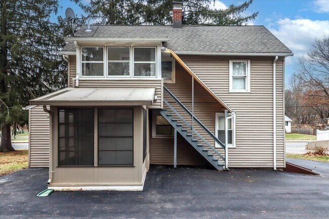 Building Photo - 89 Old Turnpike Rd