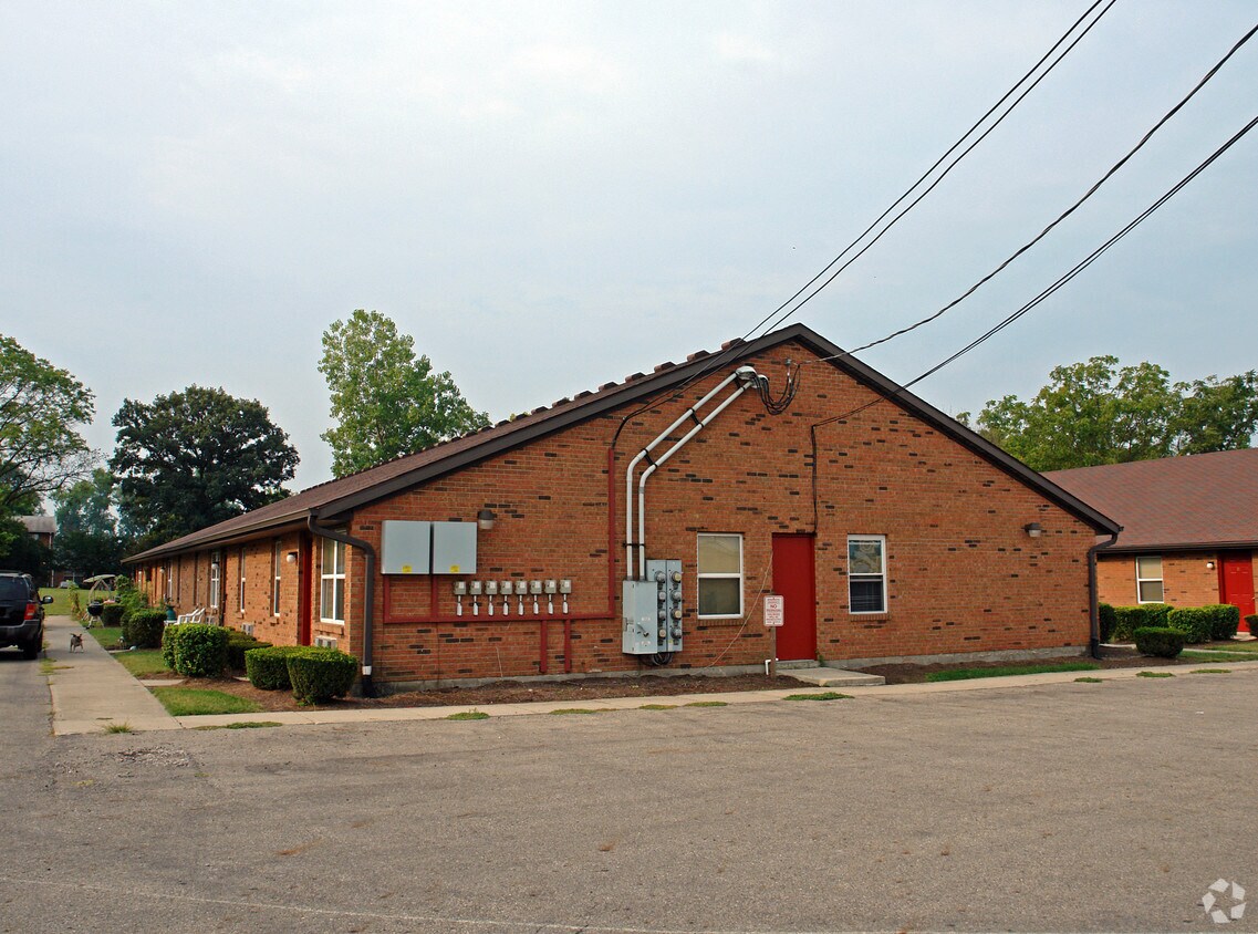 Maple Wood Apartments in Springfield, OH