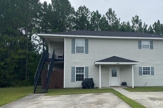 Building Photo - 15135 Deer Creek Dr