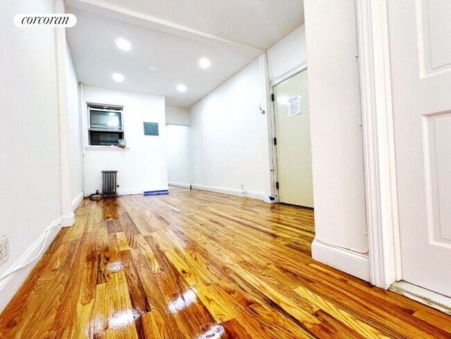 Foto del edificio - 256 12th St