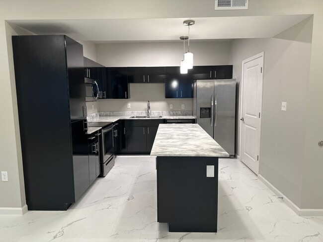 Interior Photo - Hampton Astoria