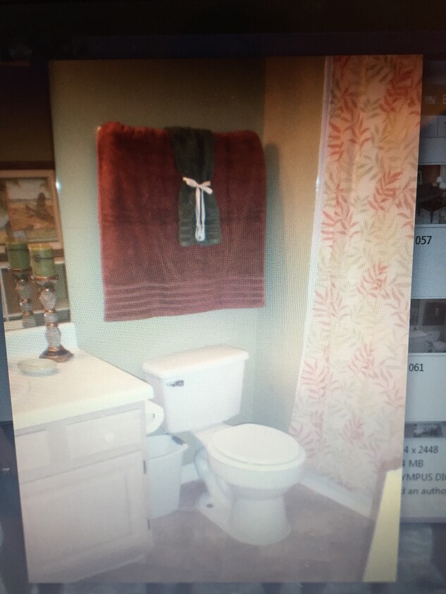Bathroom with Garden Tub - 1920 Summer Club Dr.