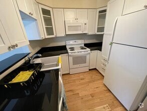 Building Photo - 333 Vincelette St