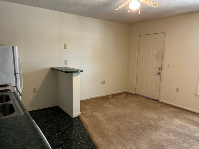 Building Photo - 232 Lanier Dr