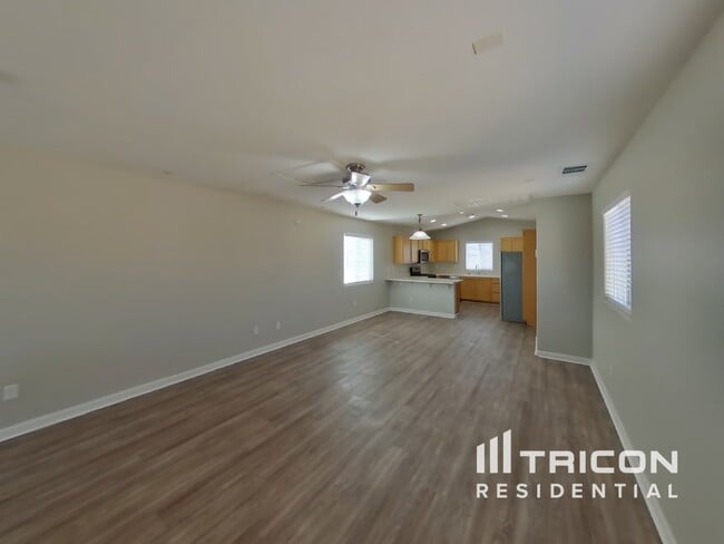 Foto del edificio - 3613 E Carisbrook Dr