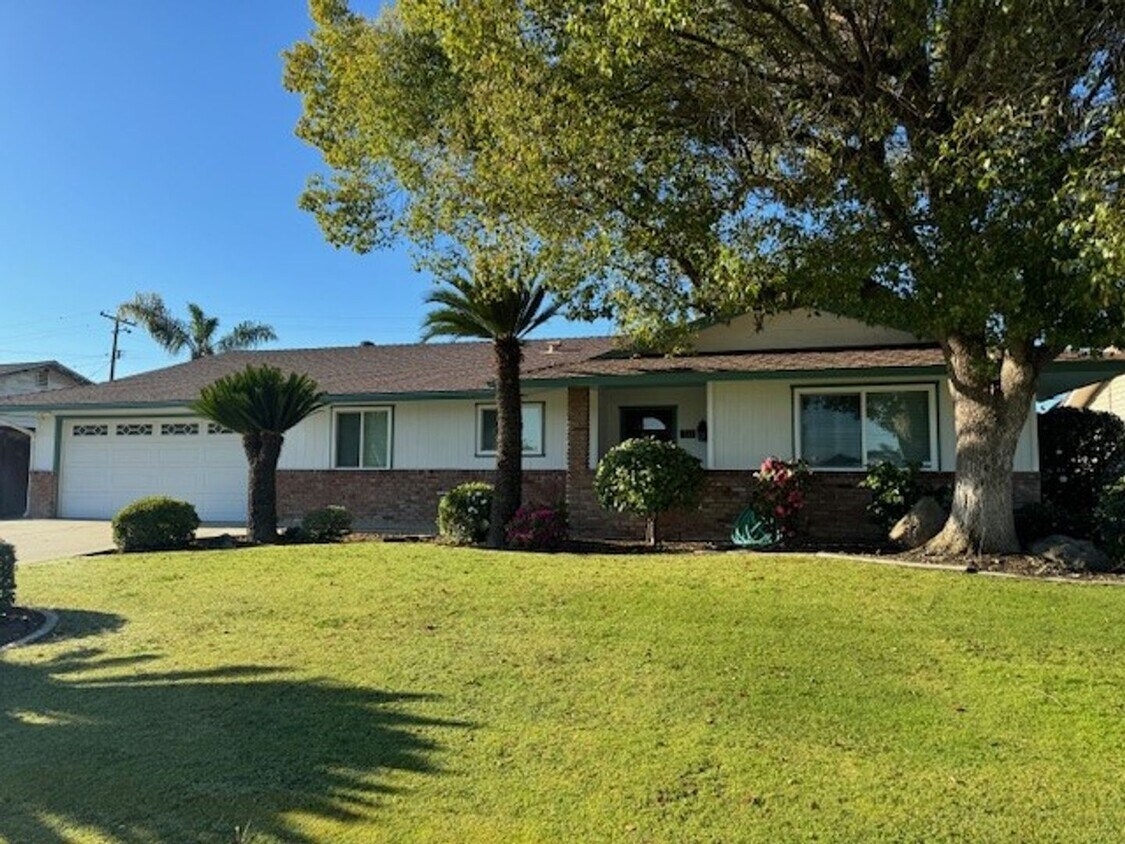 Primary Photo - 711 Pebble Beach Dr