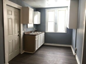 Building Photo - 3206 W 50th St