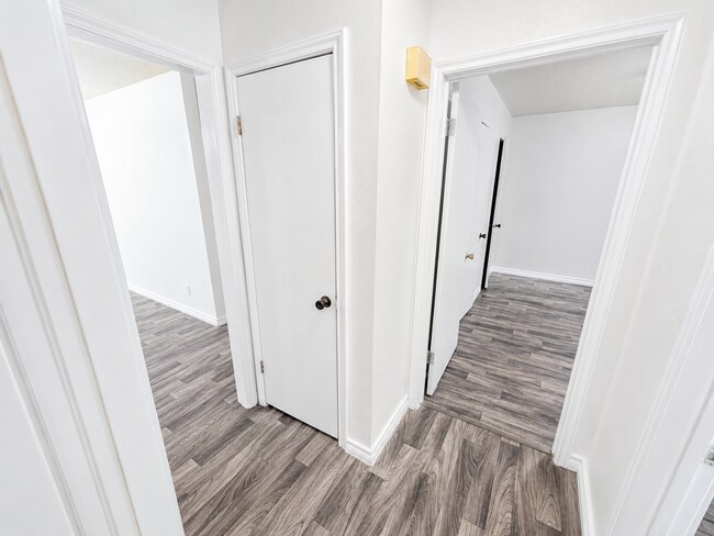 Foto del edificio - 4805 Cedarhill Cir