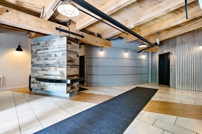 Foto del edificio - 2210 W Wabansia Ave
