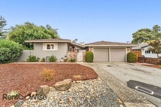Building Photo - 2080 Helena Way