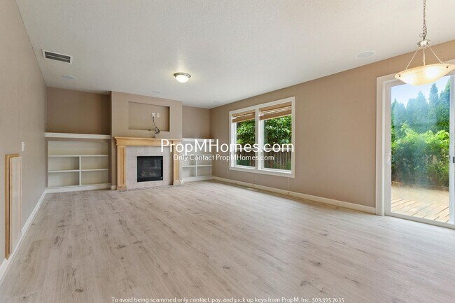 Building Photo - Updated Four Bedroom Home in Forest Grove!