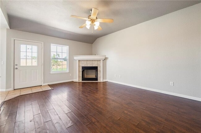 Building Photo - 520 Dewberry Ln