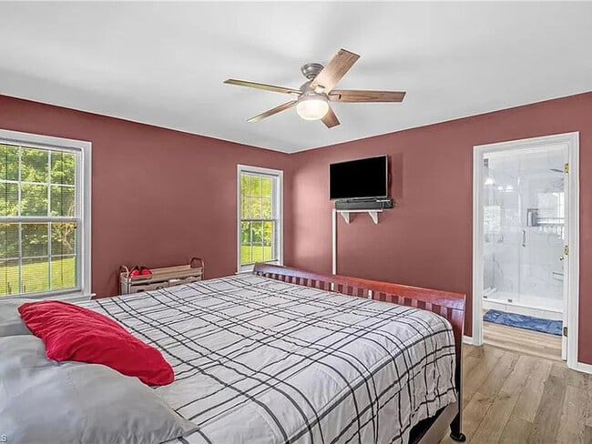 Building Photo - Earn Wealth While Leasing - Like a Homeown...
