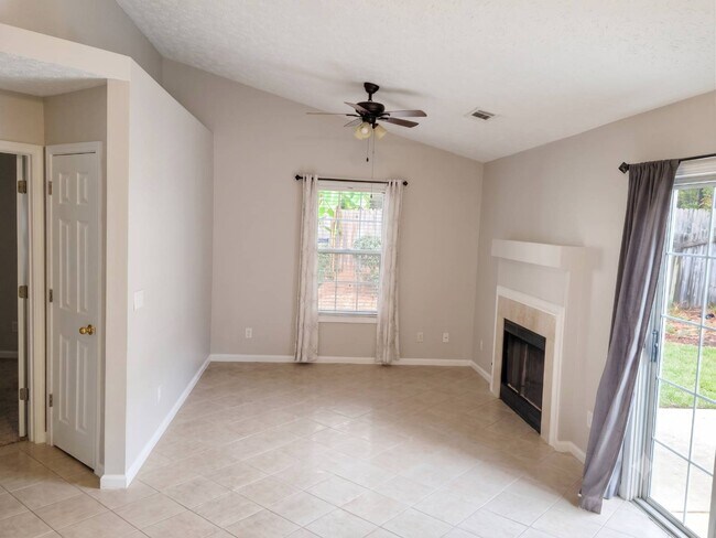 Foto del edificio - 1175 Britley Park Ln