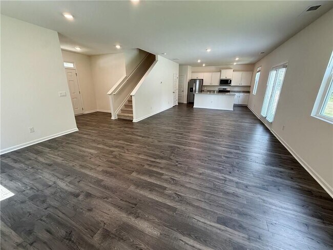 Building Photo - 174 Woodbrook Trl