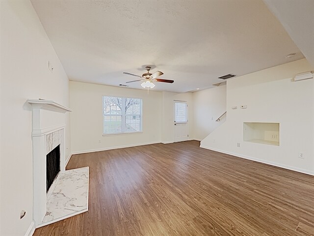 Building Photo - 414 Yellow River Walk