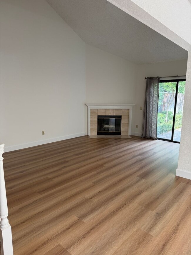 Building Photo - 230 Bridgeside Cir