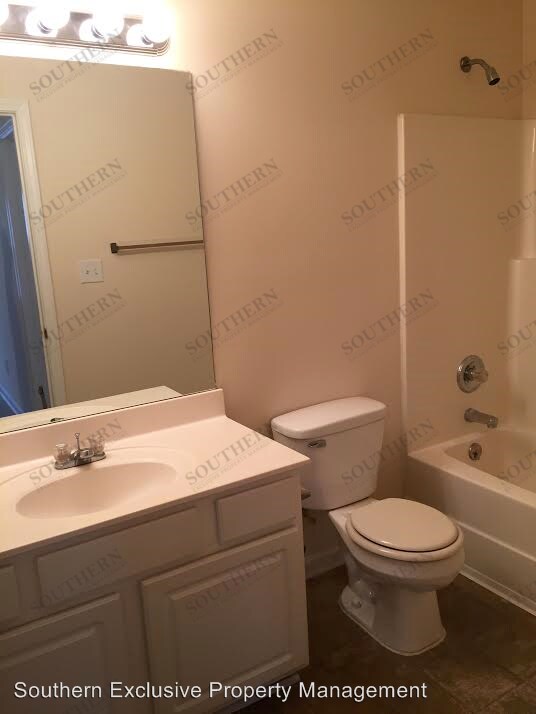 Building Photo - 3931 Banyan Ct