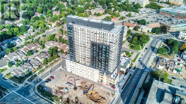 Photo du bâtiment - 181 King St S