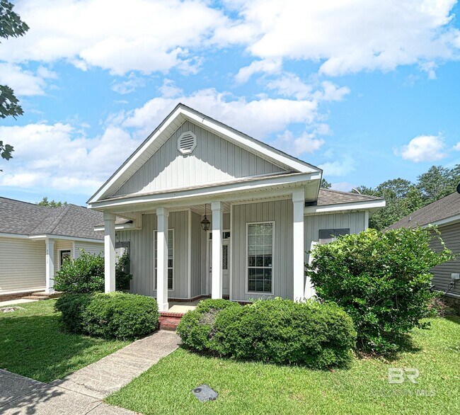 Building Photo - 29956 St Simon St