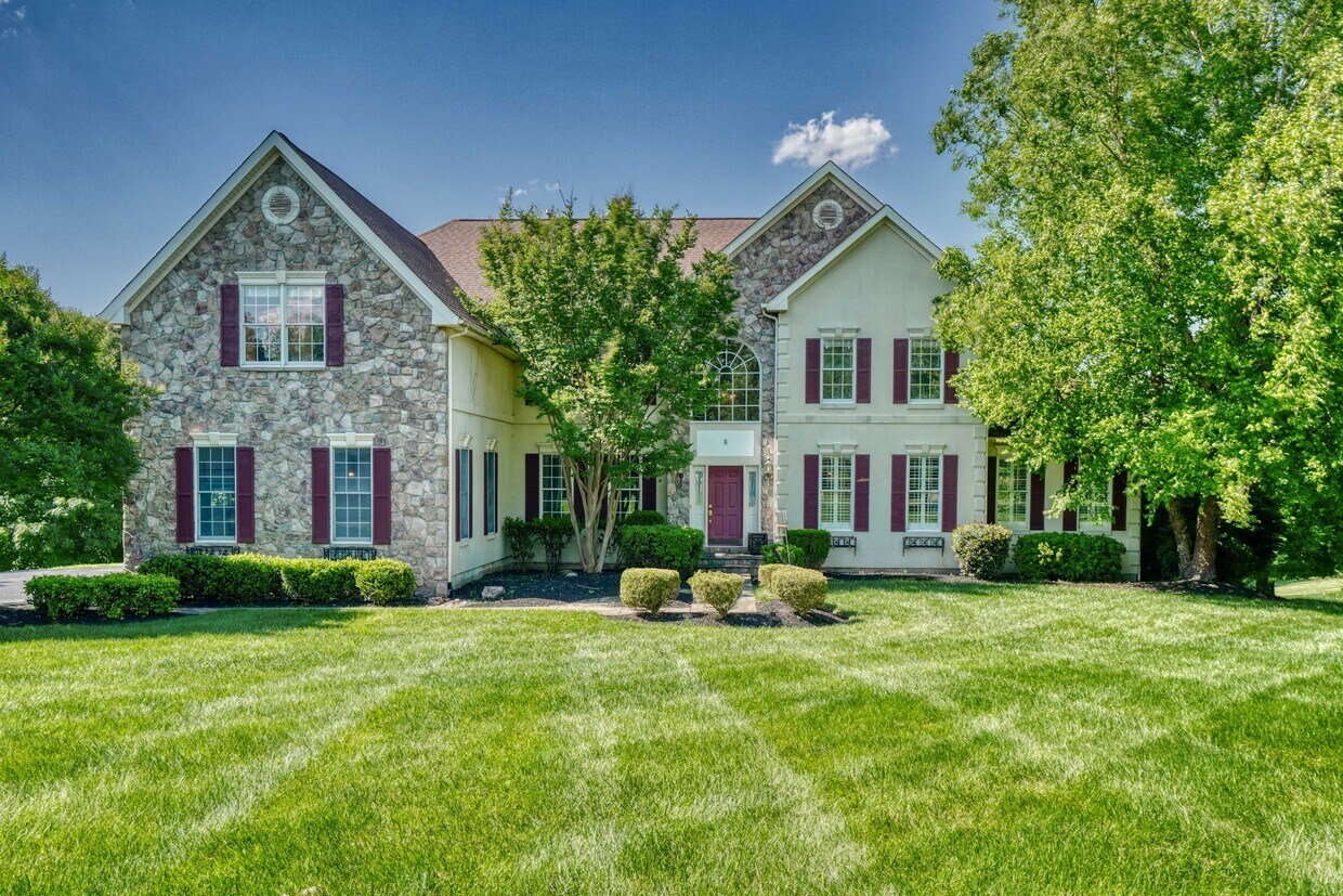 Foto principal - 6 Hunt Club Ct