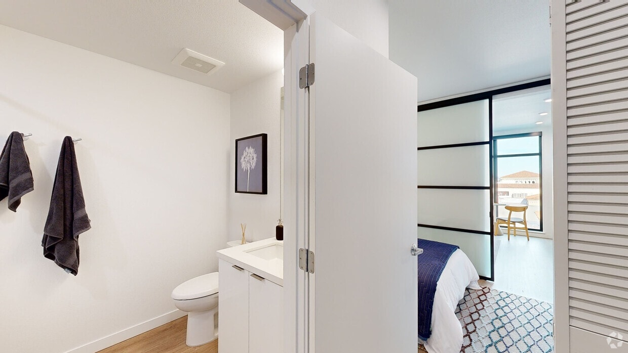 Photo - Aquatic Ashby Apartments