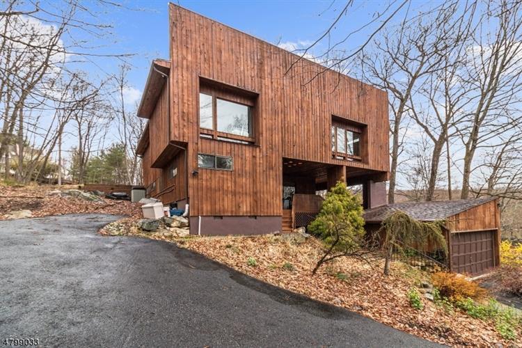 20 Sleepy Hollow Rd, Kinnelon, NJ 07405 House Rental in Kinnelon, NJ