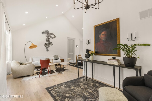 Building Photo - 1406 Transit Ave