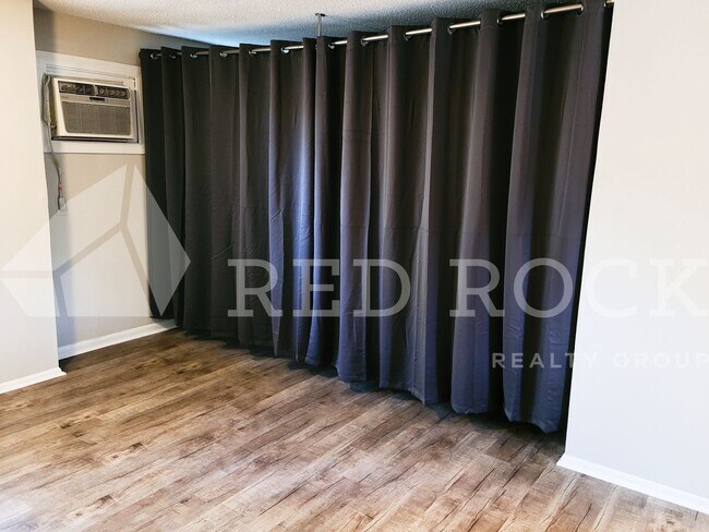 Foto del interior - Rivergate