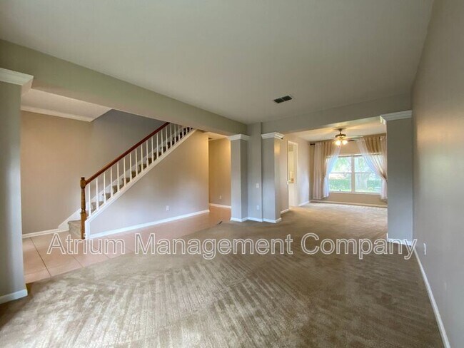 Foto del edificio - 304 Grand Valley Dr