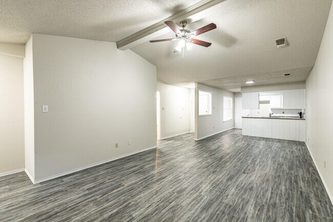 Building Photo - 17 Wagnon Dr