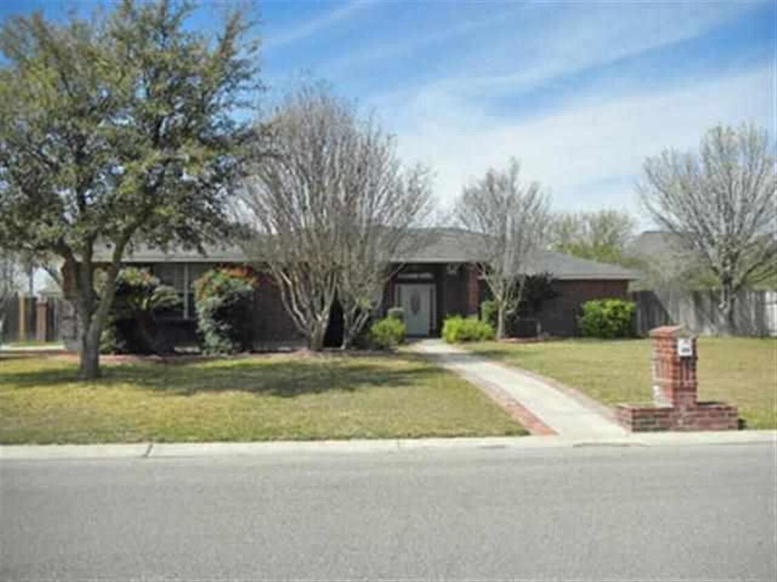 208 Silver Sage Dr, Del Rio, TX 78840 House Rental in Del Rio, TX