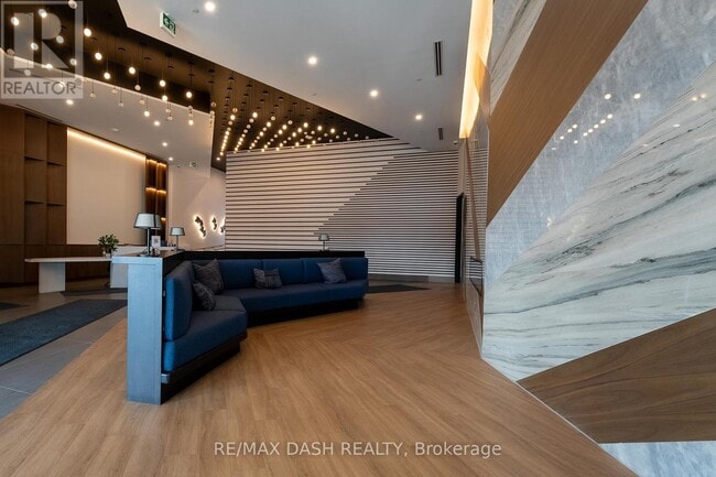 Building Photo - 1037 The Queensway