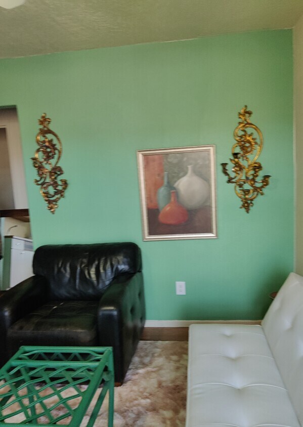 Foto principal - 810 Georgiana Dr