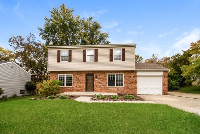 Primary Photo - Gorgeous 4 Bedroom in Great Location