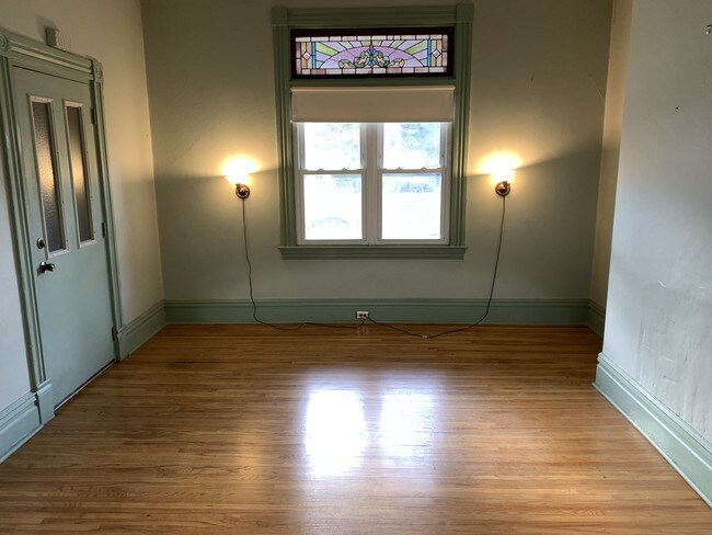 Foto del edificio - 719 Savannah Ave