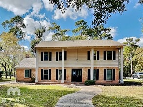 Building Photo - 450 Old Hickory Dr