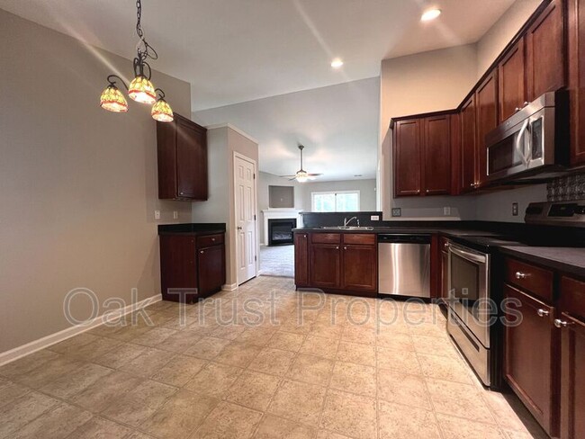 Building Photo - 1406 Grackle Ct