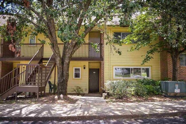 Foto del edificio - 1bedroom 1 bath Condo Off Blairstone Rd In...