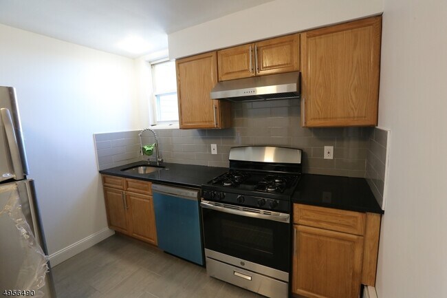 Foto del edificio - 539 Union Blvd